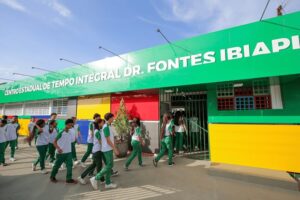 Escolas da rede estadual fazem plantão neste fim de semana para auxiliar nas matrículas