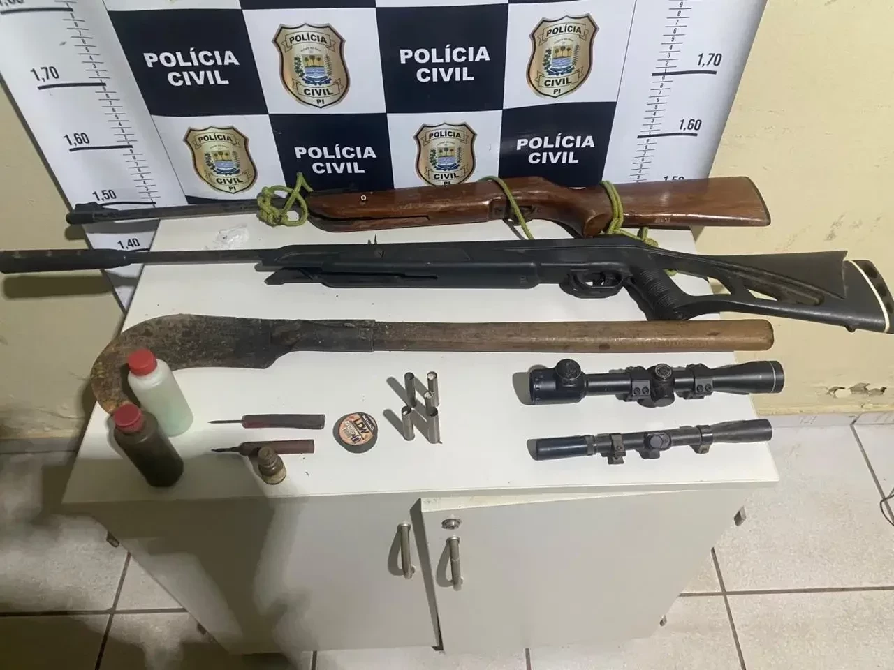 Gêmeos ficam feridos com tiro e golpe de foice em Bocaina; irmão e sobrinho são suspeitos